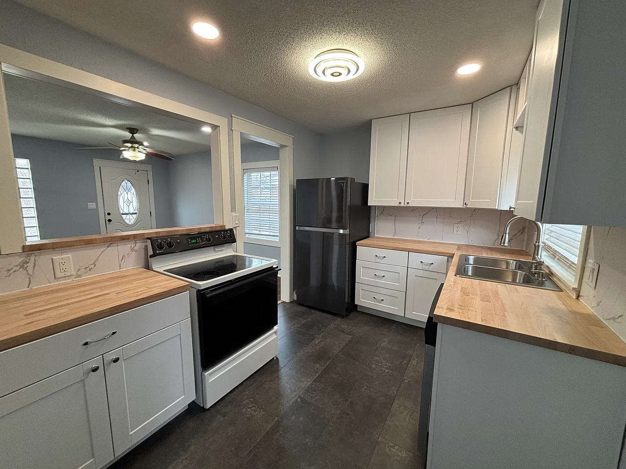 2002 E 17th St N #1 - Photo 6 of 11