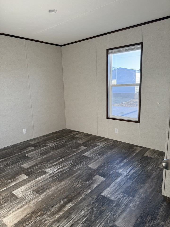 501 Mercedes St #1 - Photo 3 of 15