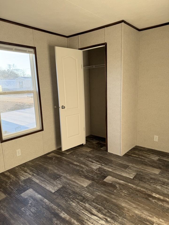 501 Mercedes St #1 - Photo 4 of 15