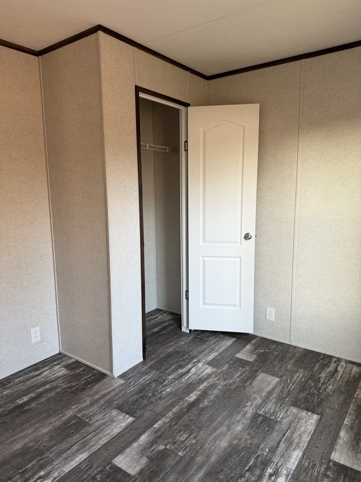 501 Mercedes St #1 - Photo 7 of 15