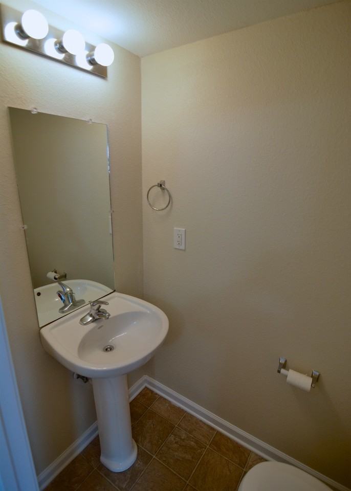 248 Executive Ave Apt 1b #1B - Photo 6 of 12