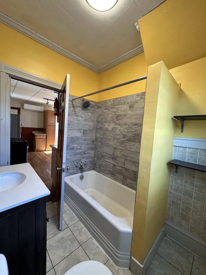 1141 Stafford Rd #2 - Photo 4 of 10