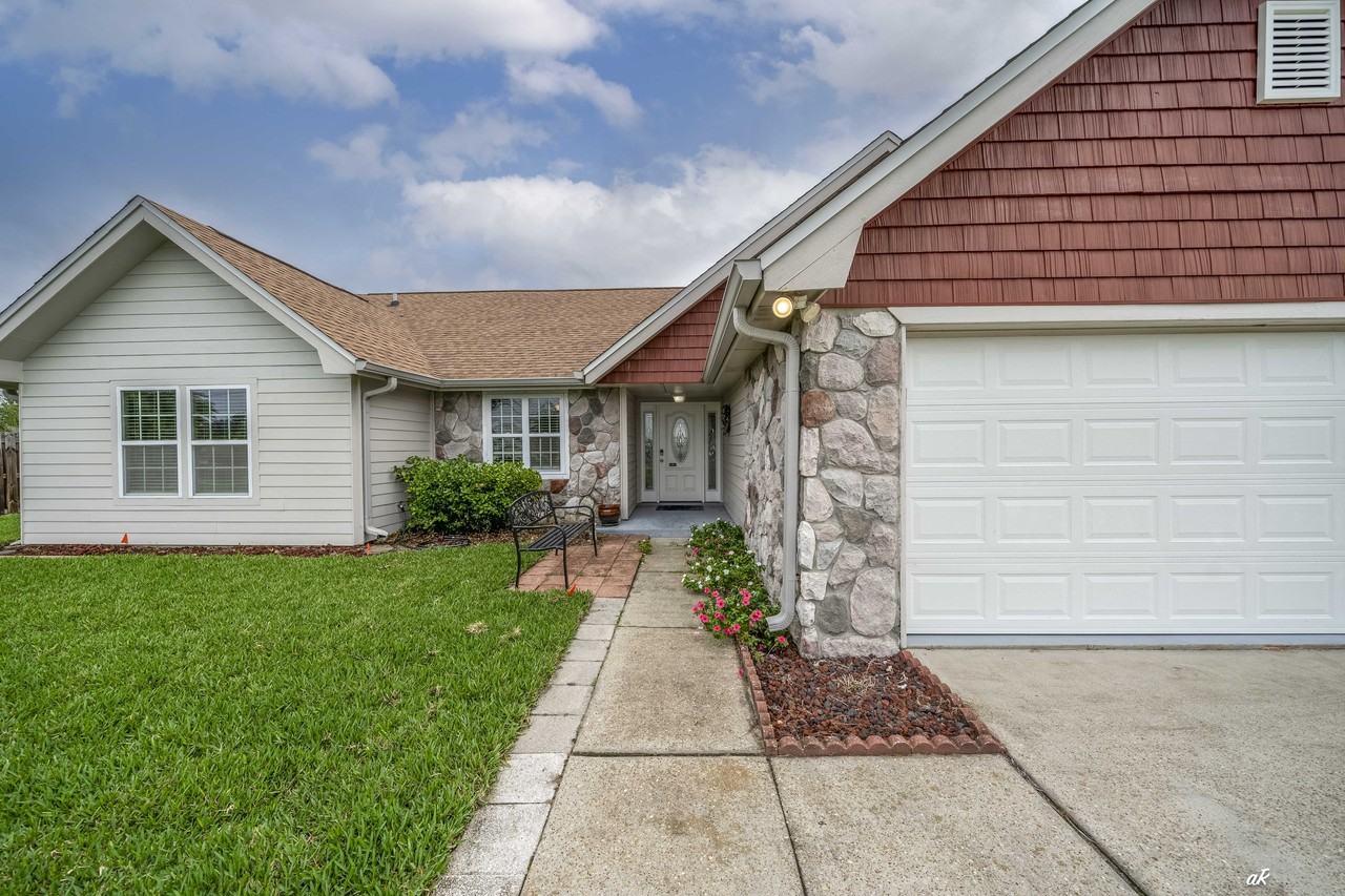 305 S Star Ave #1 - Photo 2 of 24