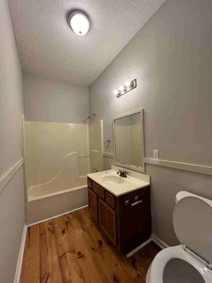 122 Tuxedo Dr #A - Photo 5 of 9