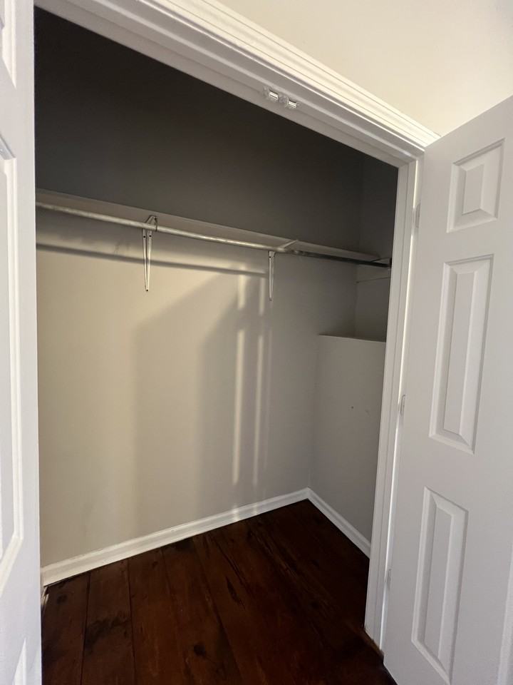 122 Tuxedo Dr #A - Photo 7 of 9