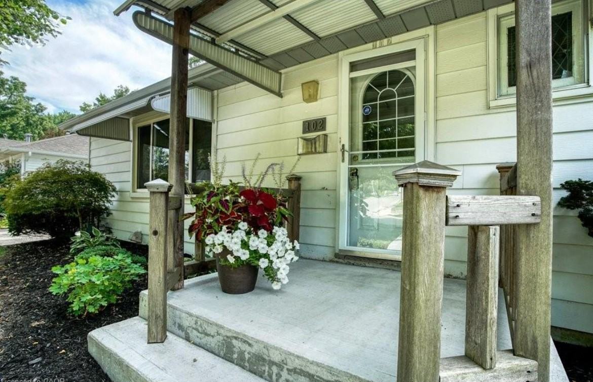 102 Kribs Street - Photo 2 of 29