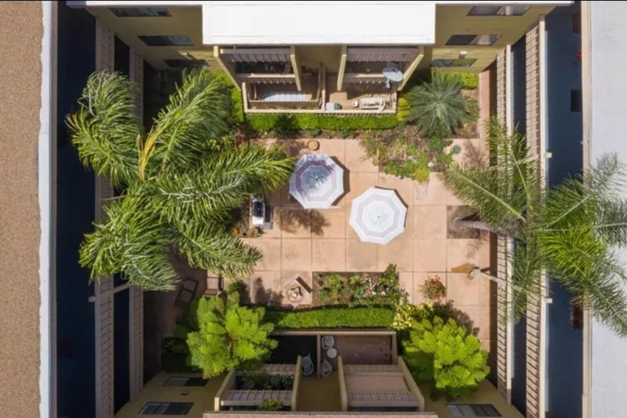 Jefferson House 1 - Photo 2 of 9