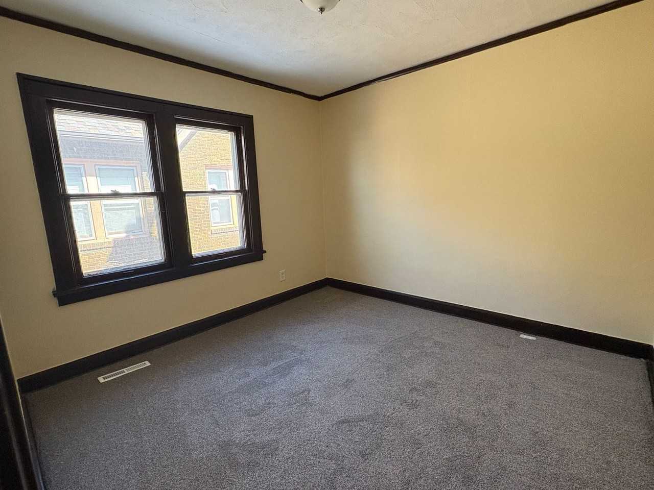 1620 Carney Ave - Photo 6 of 11