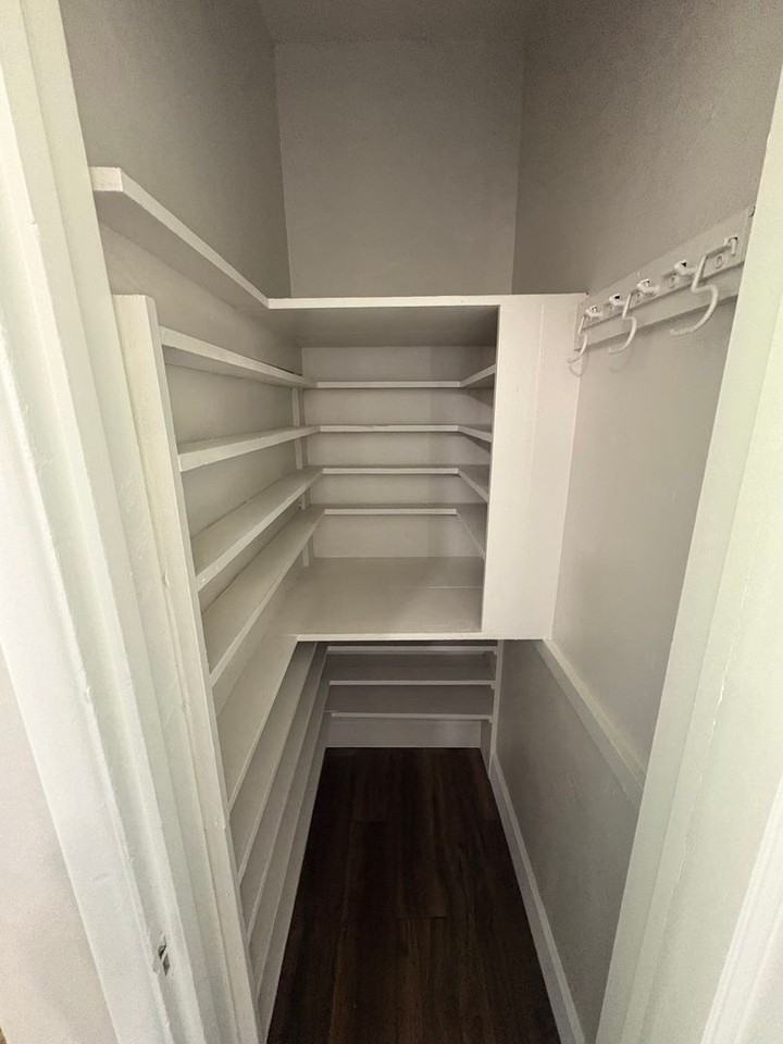 1610 W College Ave - Photo 7 of 32