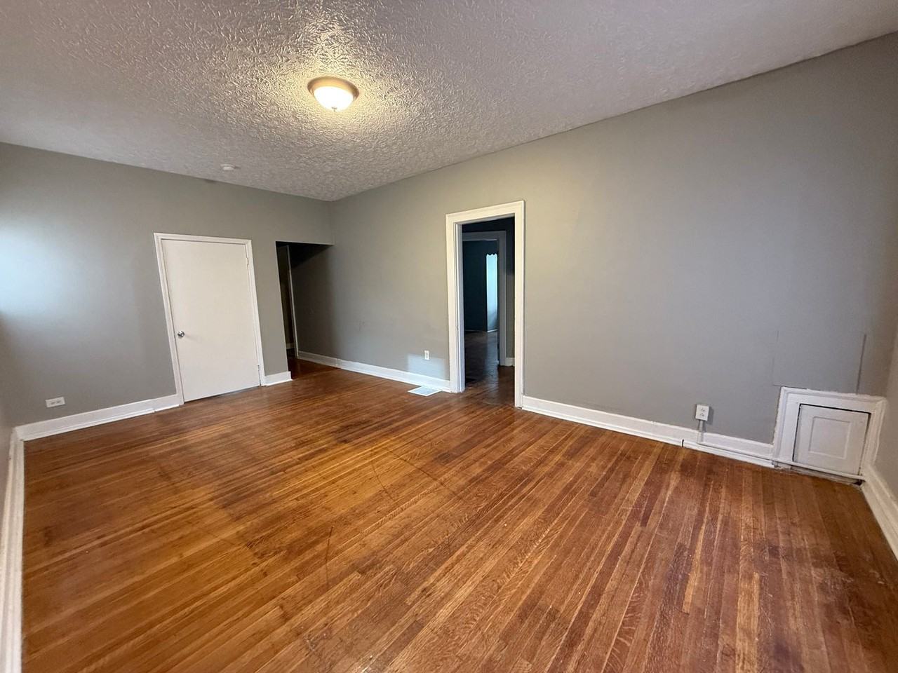 Navaho Apartments - Photo 2 of 7