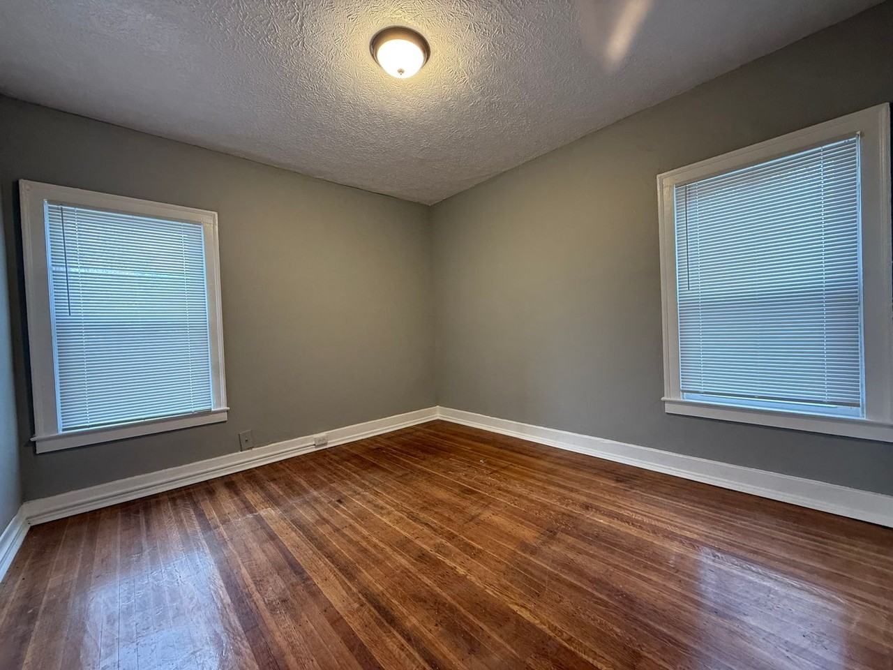 Navaho Apartments - Photo 4 of 7