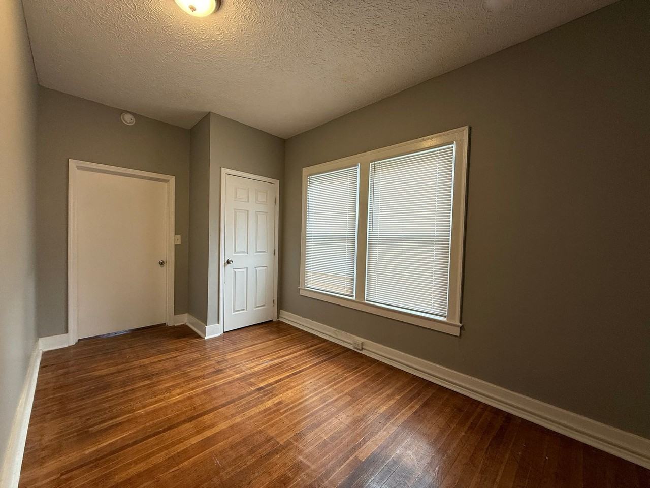 Navaho Apartments - Photo 6 of 7