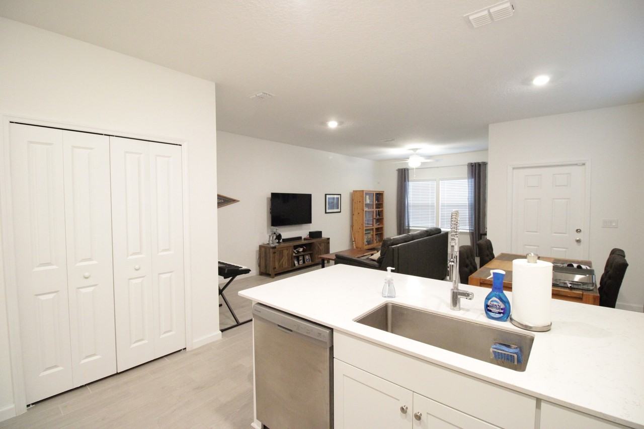 729 Nw 126th Ter #1 - Photo 6 of 16