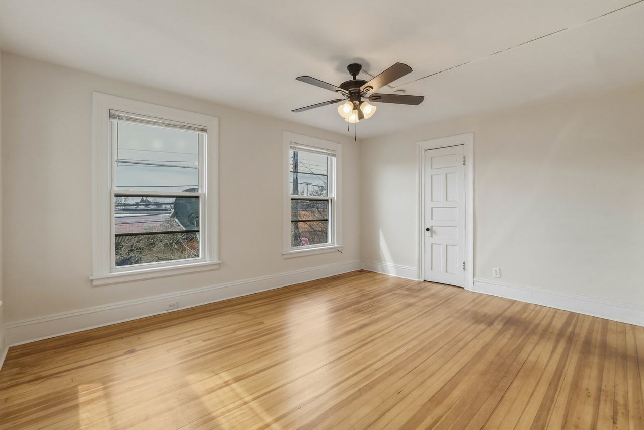 784 Howard Ave #2 - Photo 3 of 10