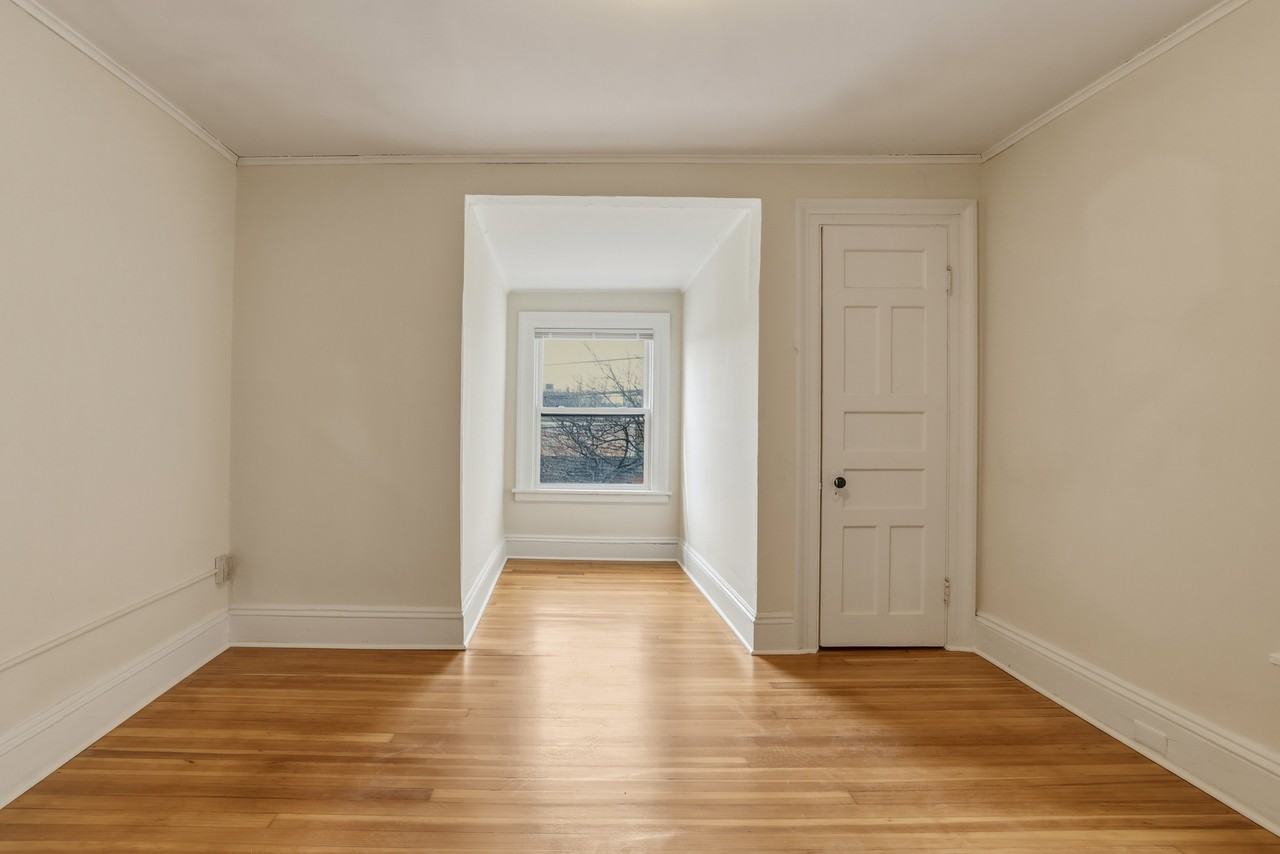 784 Howard Ave #2 - Photo 5 of 10