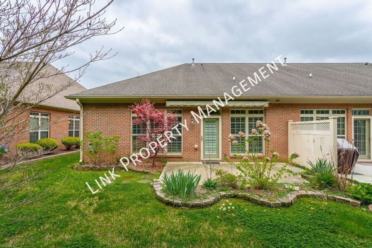 7655 Lenox Trace Dr - Photo 3 of 48