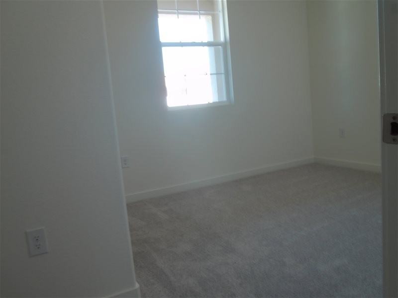 1348 Kensington Dr #1 - Photo 5 of 10