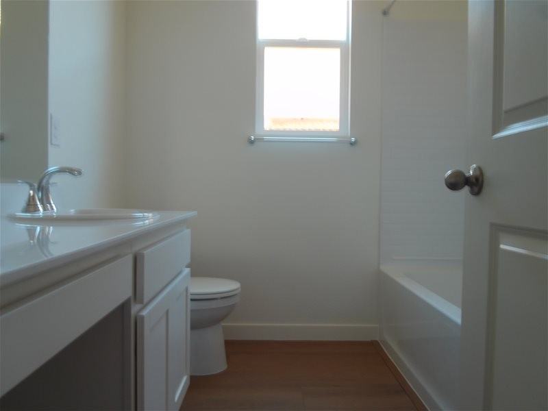 1348 Kensington Dr #1 - Photo 6 of 10