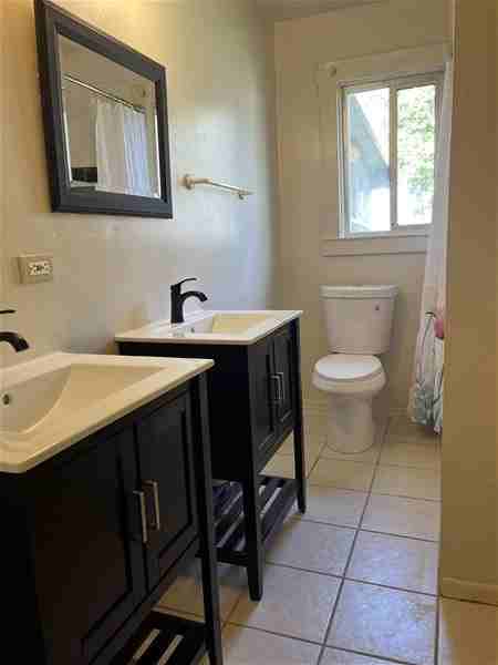 1348 Kensington Dr #1 - Photo 7 of 10