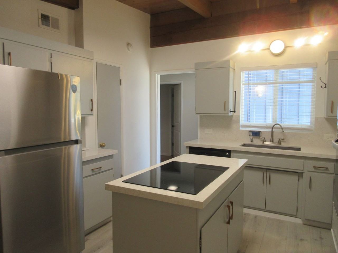 13235 Cumpston St - Photo 5 of 39