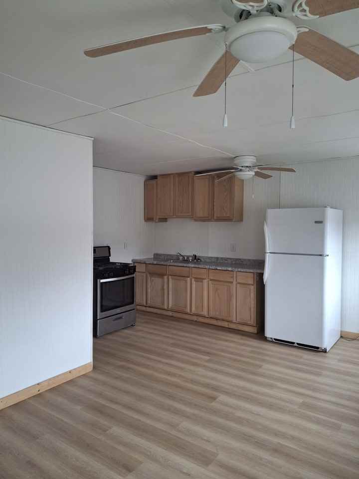 1707 1/2 E Memorial Dr #1-2 - Photo 3 of 7