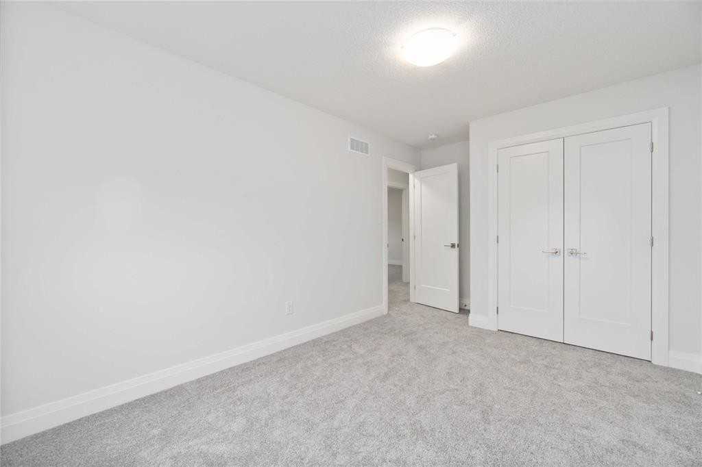 608 Sweetbay Cres #4 - Photo 2 of 13