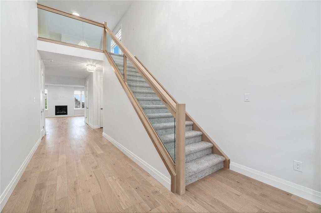 608 Sweetbay Cres #4 - Photo 5 of 13