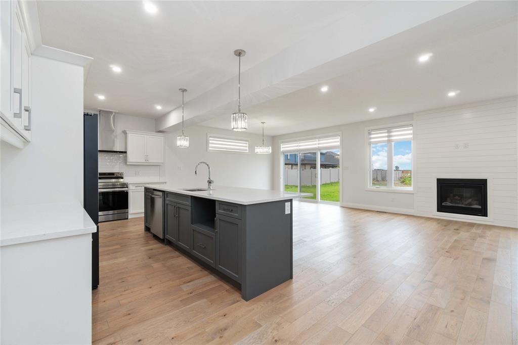 608 Sweetbay Cres #4 - Photo 7 of 13