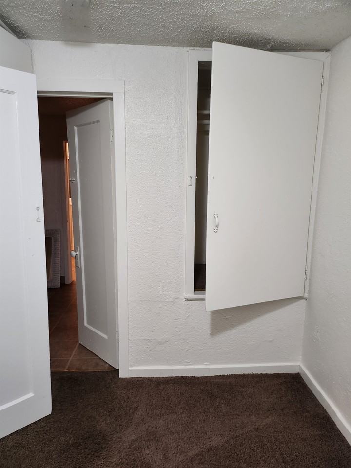 2264 13th St #1 - Photo 3 of 9