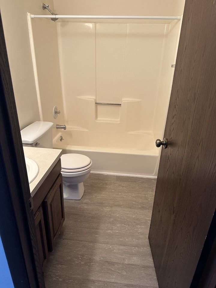 338 Oxford Ct #4 - Photo 6 of 10