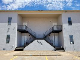 featured image of 2500 E 7th St #C