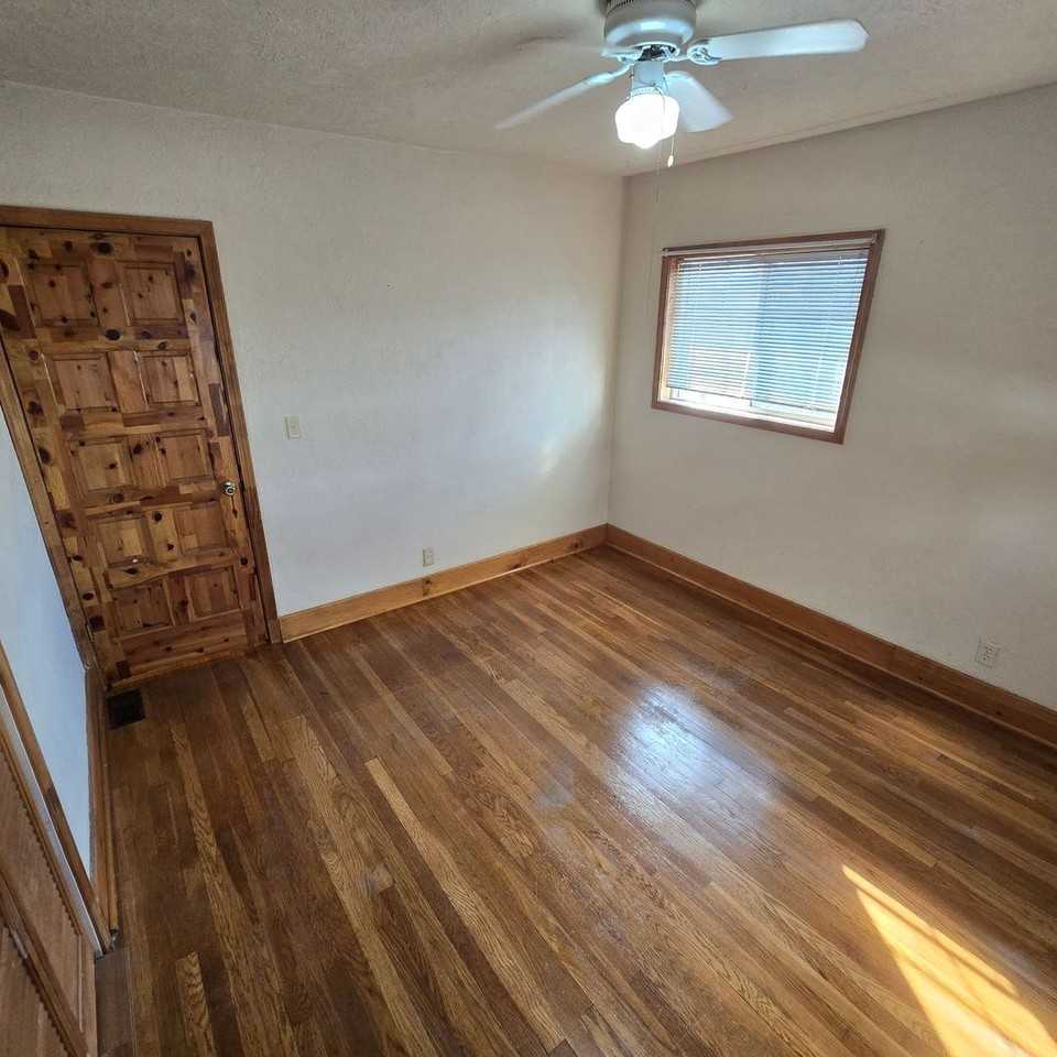 2528 Hope St - Photo 7 of 11