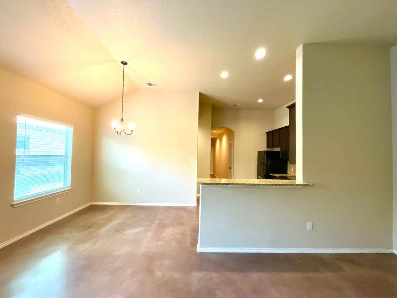 2575 Pahmeyer Rd - Photo 5 of 32