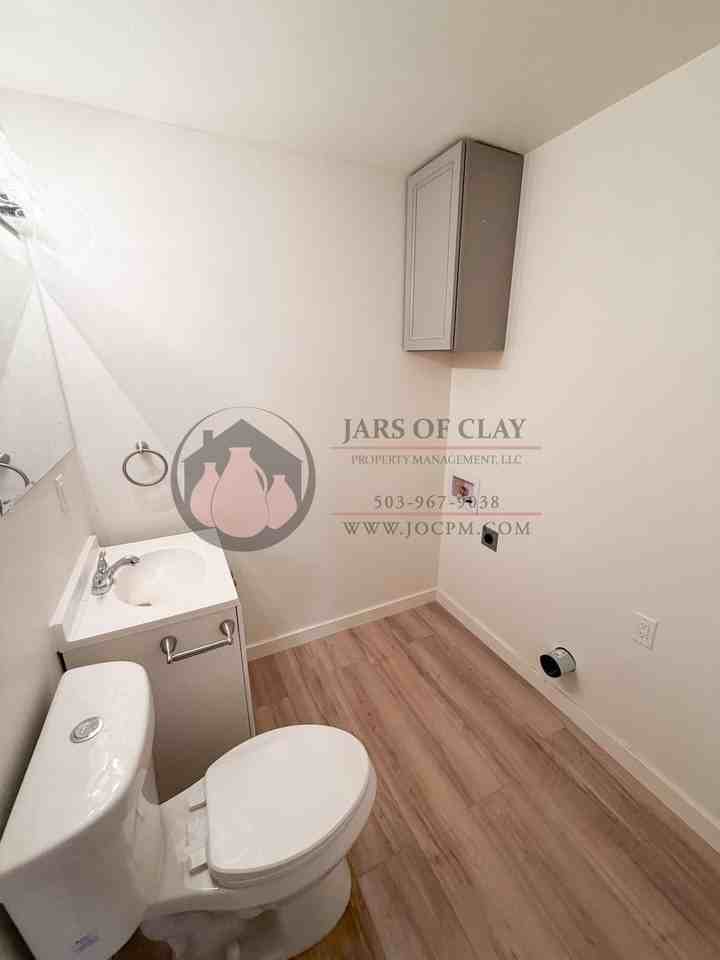 4393 Dover Ave Ne - Photo 5 of 12