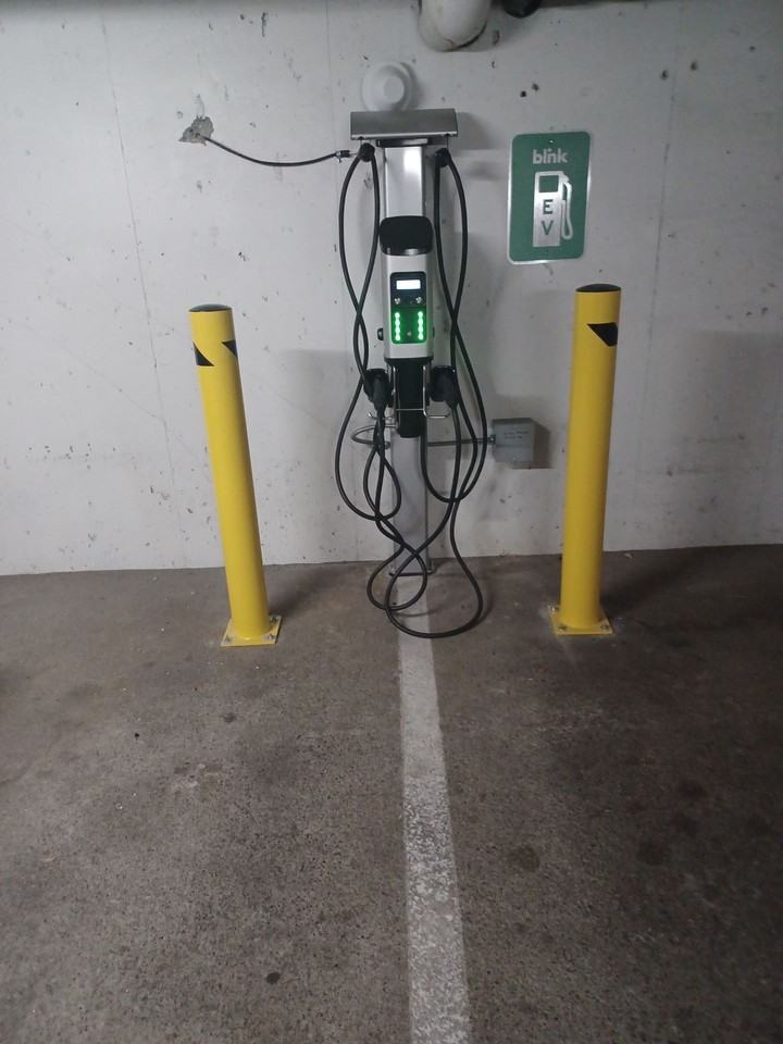 Charlemagne Apartments - Photo 4 of 4