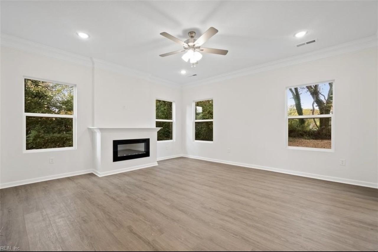 1540 Beekman St #1 - Photo 6 of 26