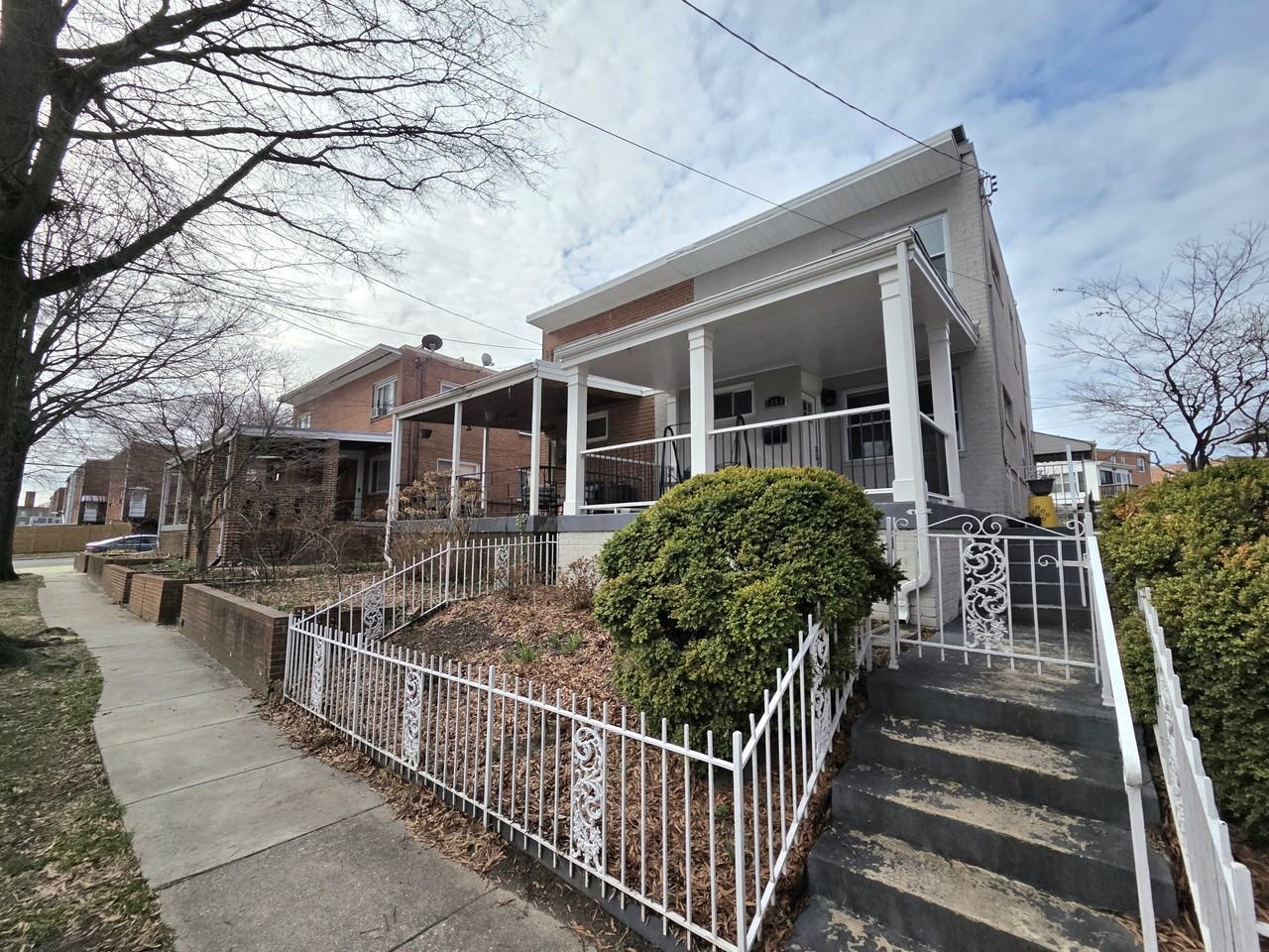 5206 12th St Ne #1 - Photo 2 of 50