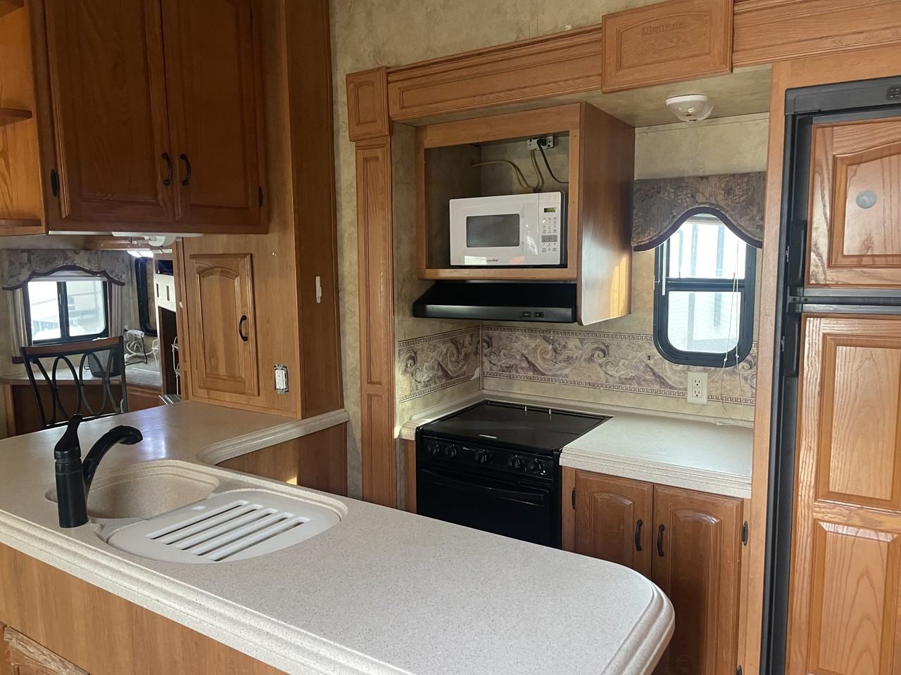 907 North Roy Orbinson Drive - WB9 2009 Montana - Photo 2 of 7