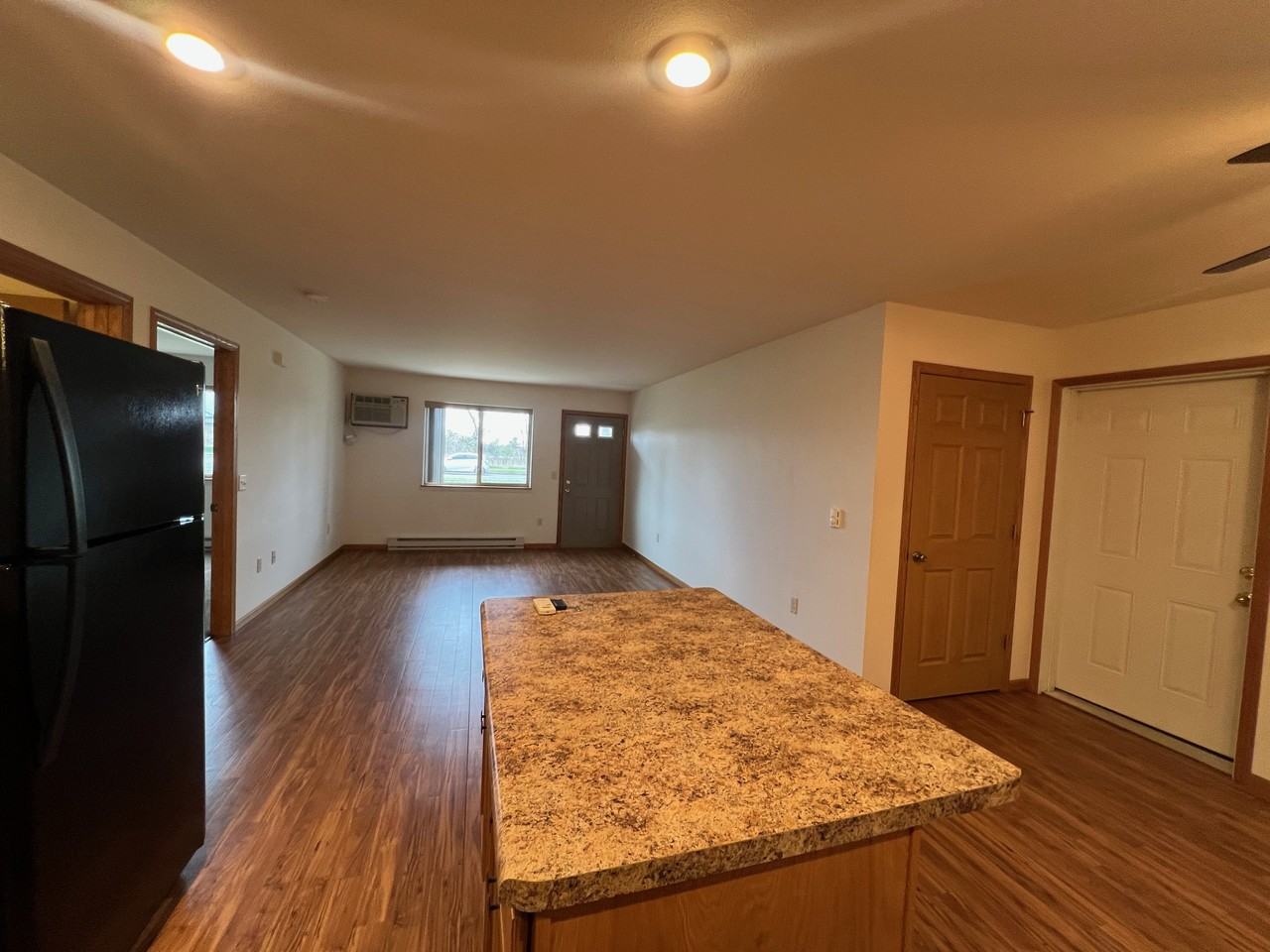 241 N Willson Dr #241C - Photo 7 of 13