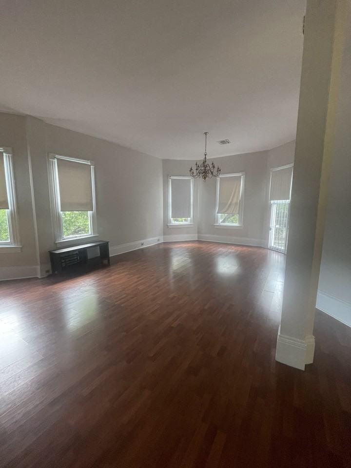 1034 S Carrollton Ave #D - Photo 2 of 25