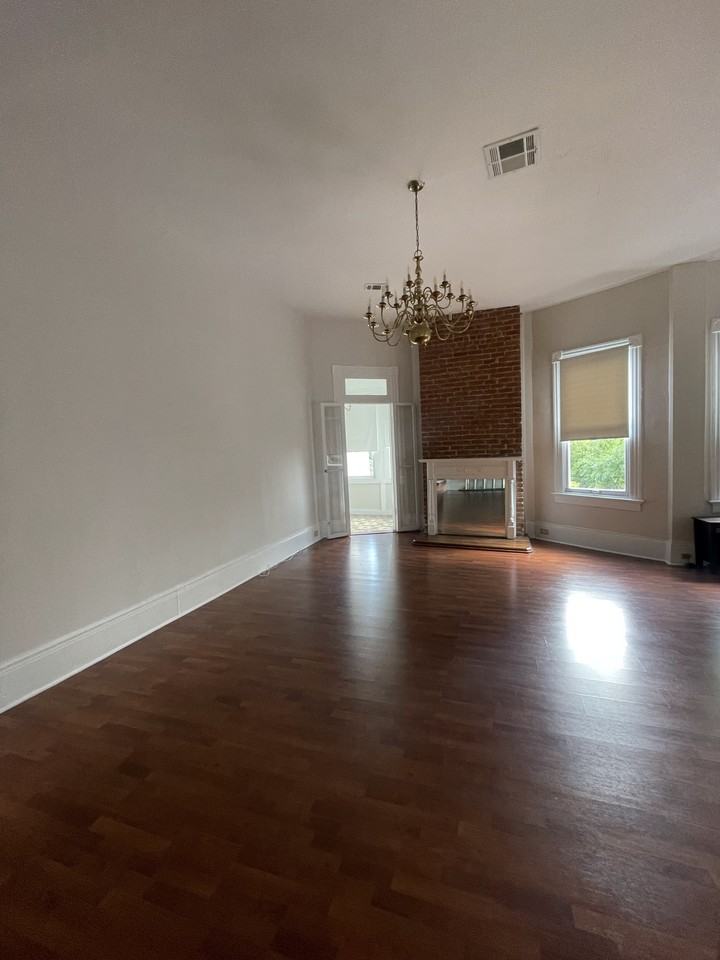 1034 S Carrollton Ave #D - Photo 3 of 25