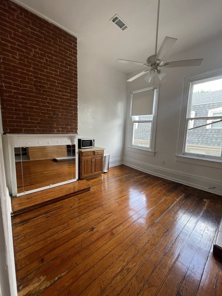 1034 S Carrollton Ave #D - Photo 5 of 25