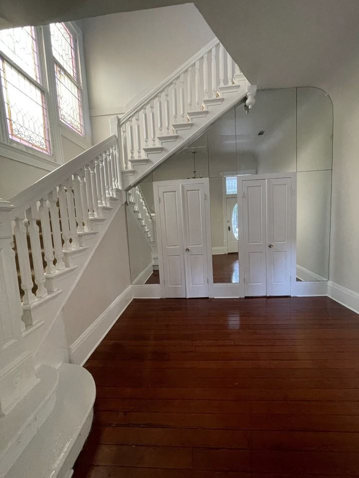 1034 S Carrollton Ave #D - Photo 2 of 25