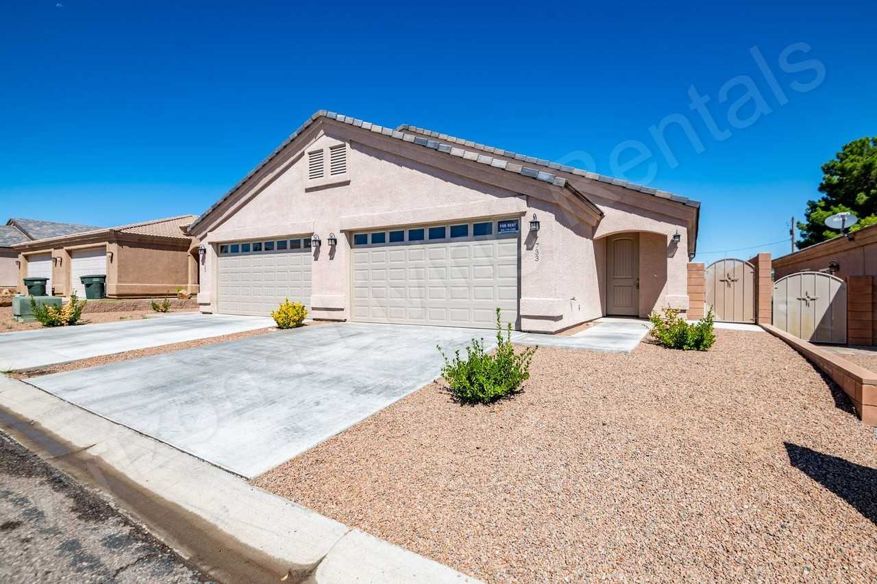 733 Pala Mesa Dr