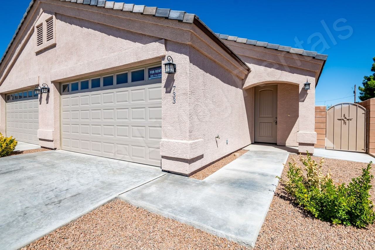 733 Pala Mesa Dr - Photo 2 of 32