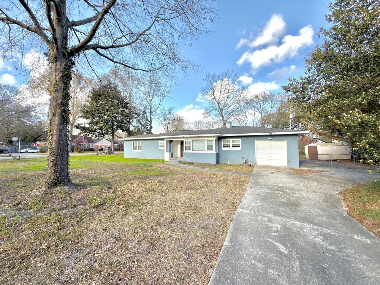 1216 Eastwood Ave #1