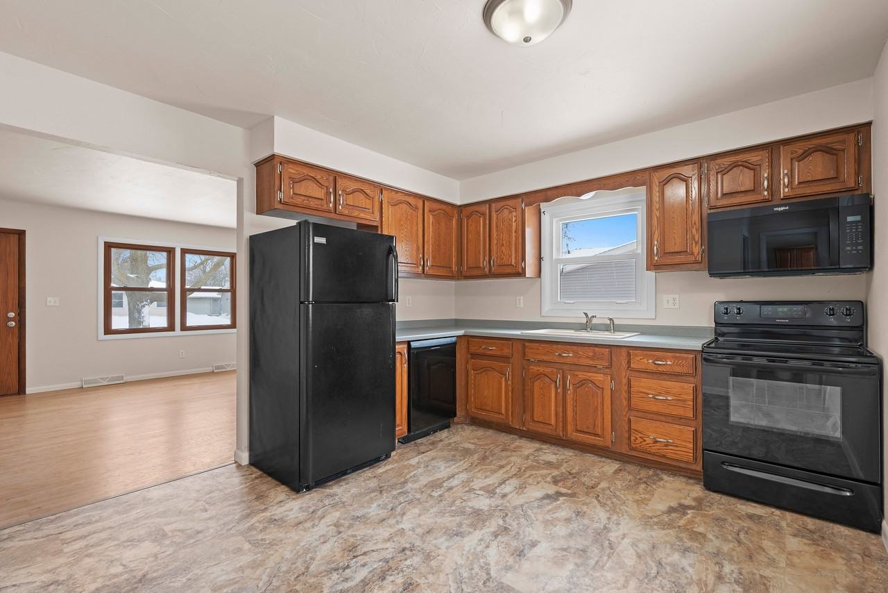 1045 Green Acres Ln #1 - Photo 7 of 20