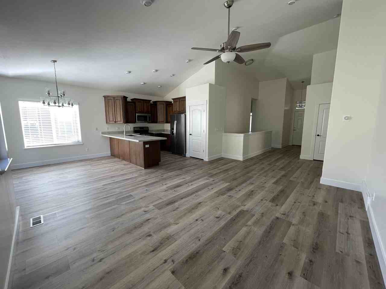 1957 E Fielding Hill Ln #1 - Photo 2 of 14