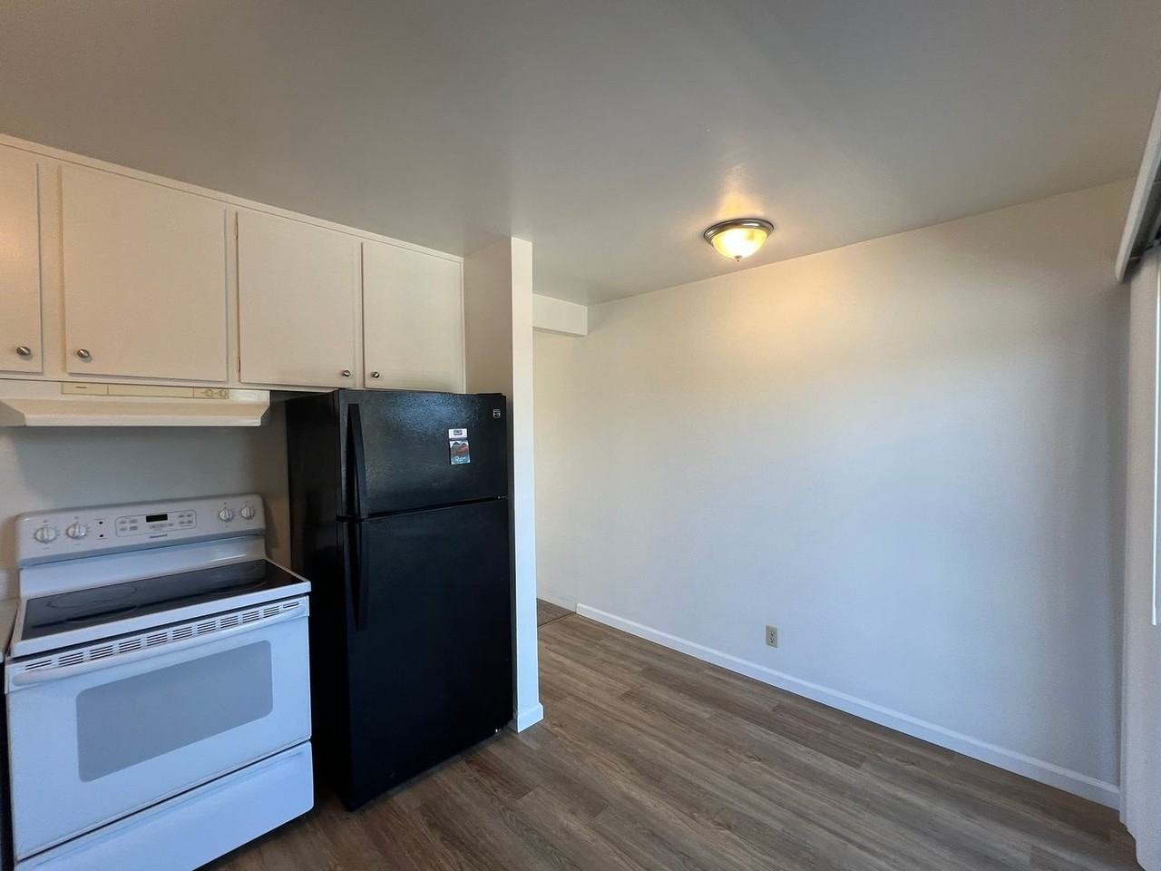 LSHOW485 - Photo 6 of 26