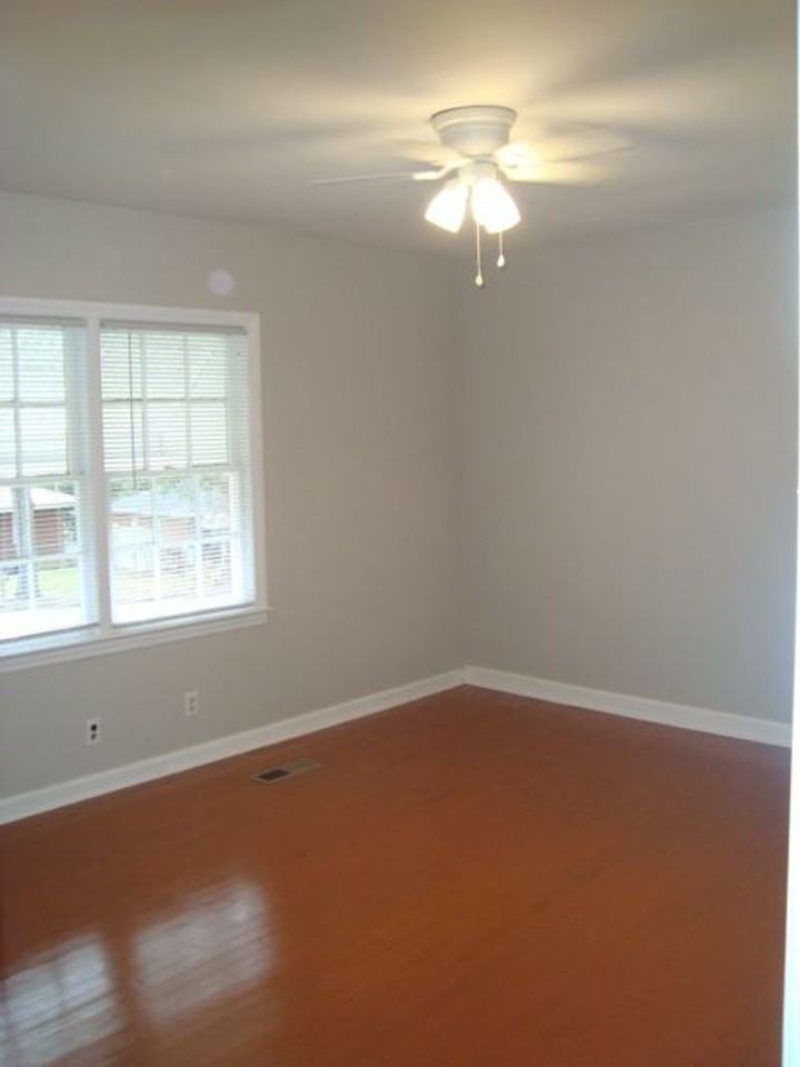 521 46th St - Photo 5 of 11